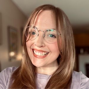 Meet your Posher, Dana